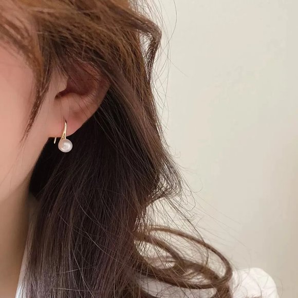 Simple And Design Of Luxury Freshwater Pearl Pendant Earrings - Picture 5 of 8